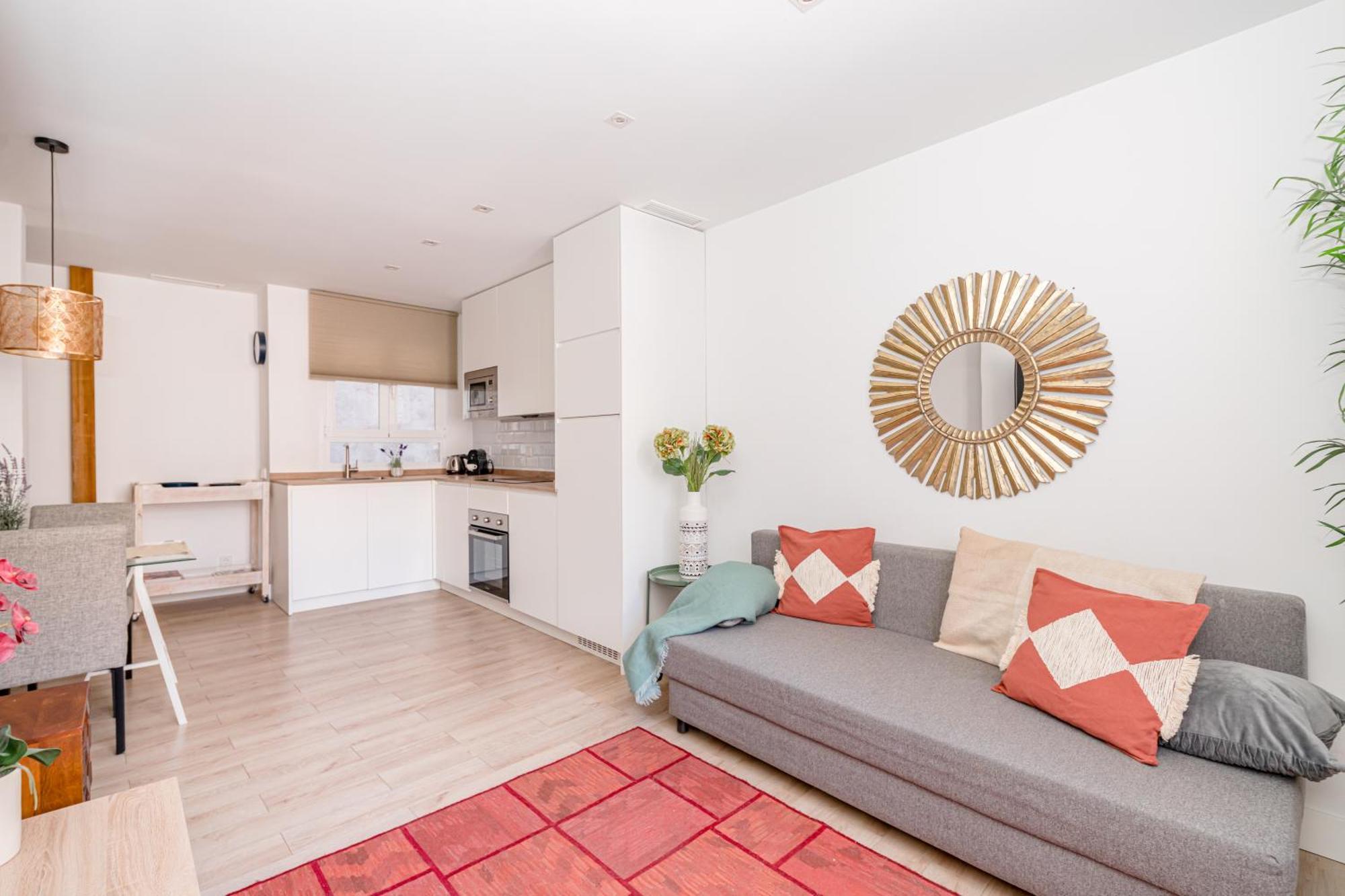 Chueca I Calle Farmacia 1br 1bh Apartment *