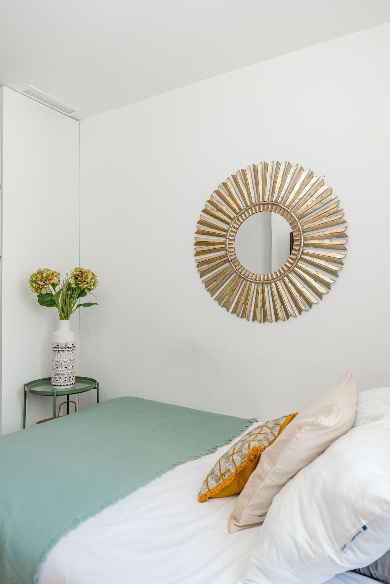 Chueca I Calle Farmacia 1br 1bh Apartment *