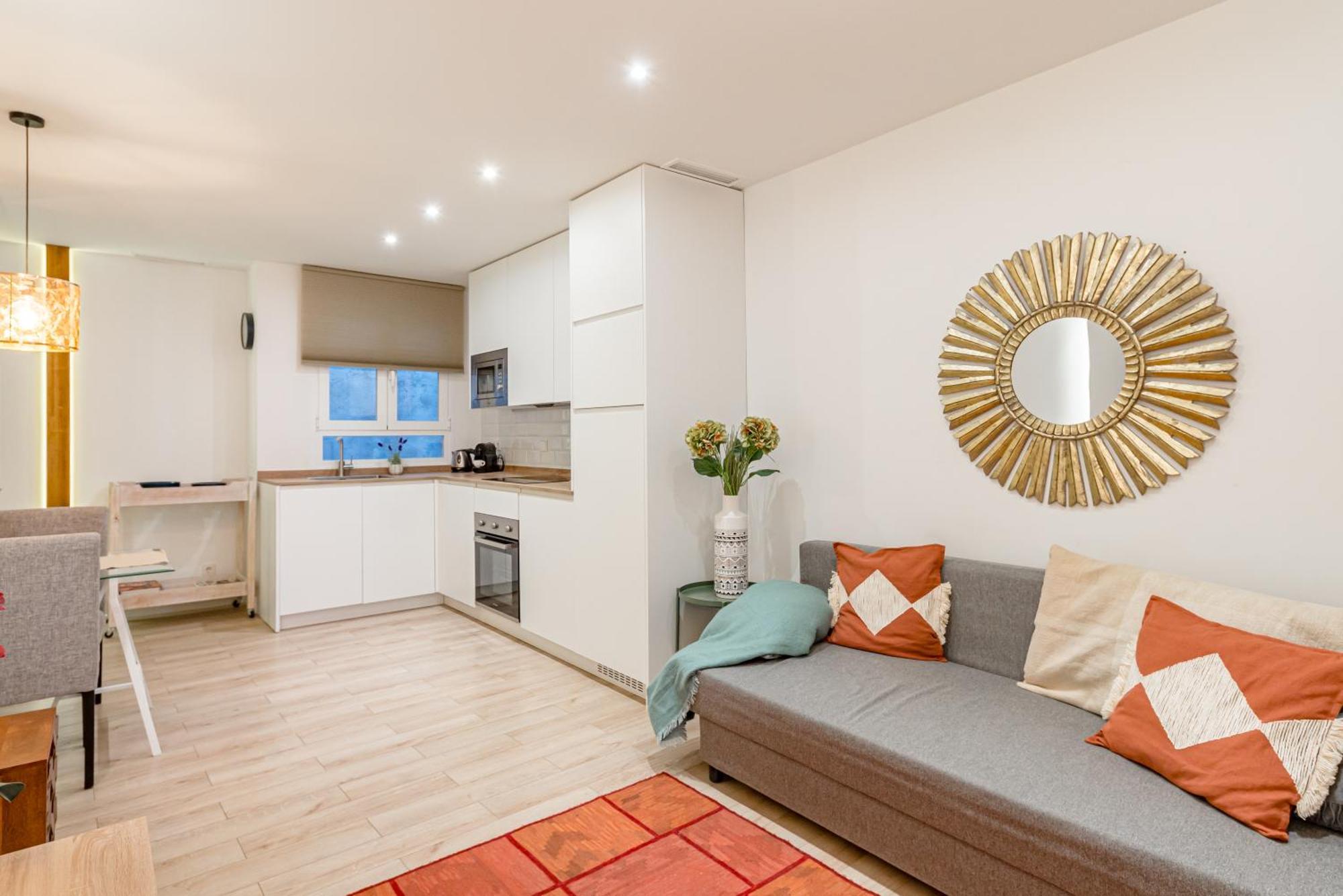 Chueca I Calle Farmacia 1br 1bh Apartment *